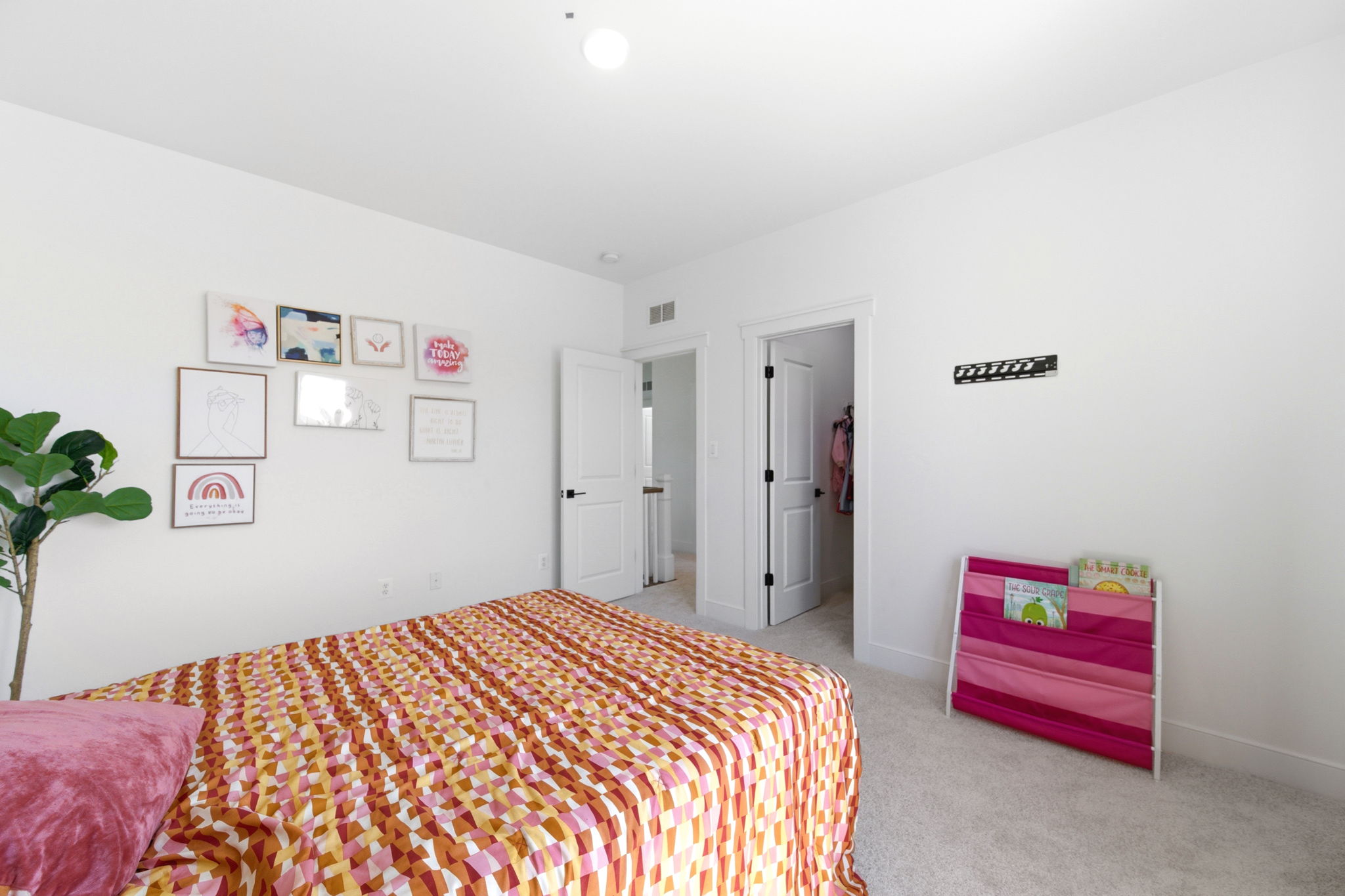 Interiors (70)