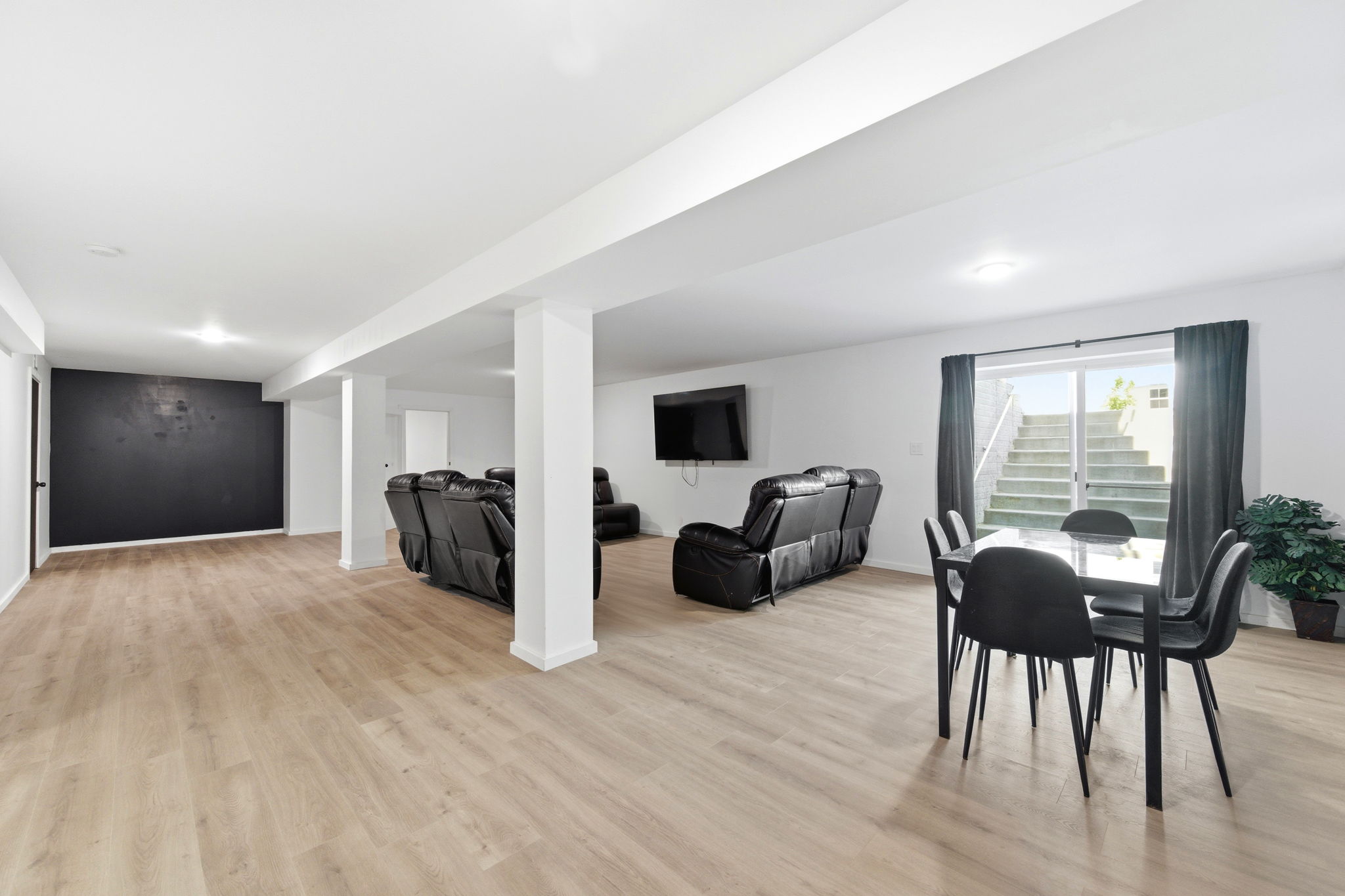 Interiors (71)