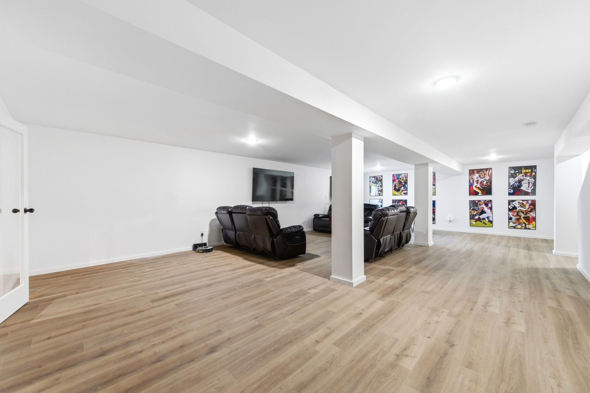 Interiors (74)