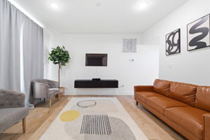 Interiors (7)