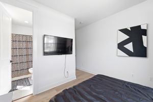 Interiors (40)