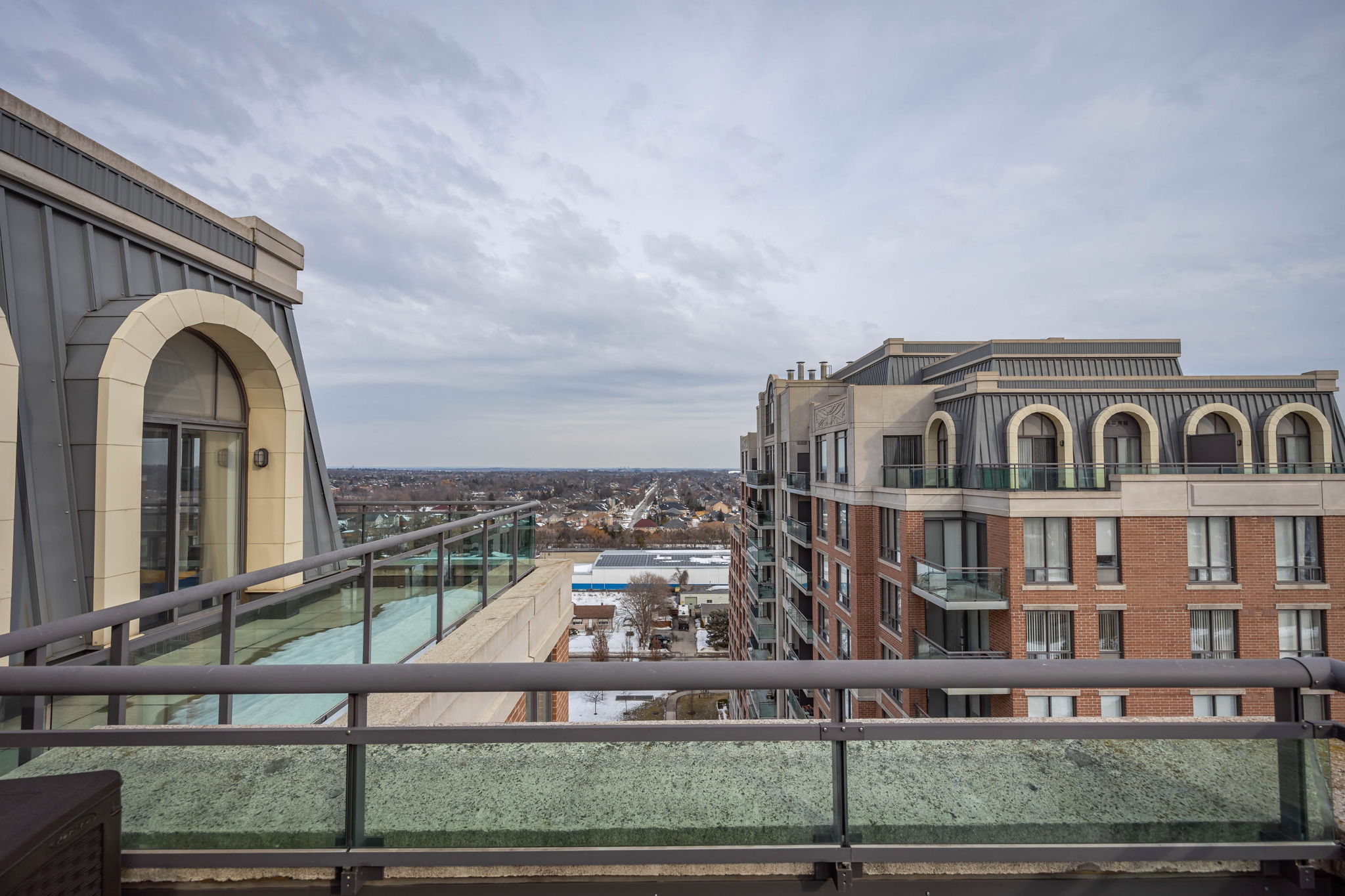 Richmond Hill property showcase — delivered property photograph 30
