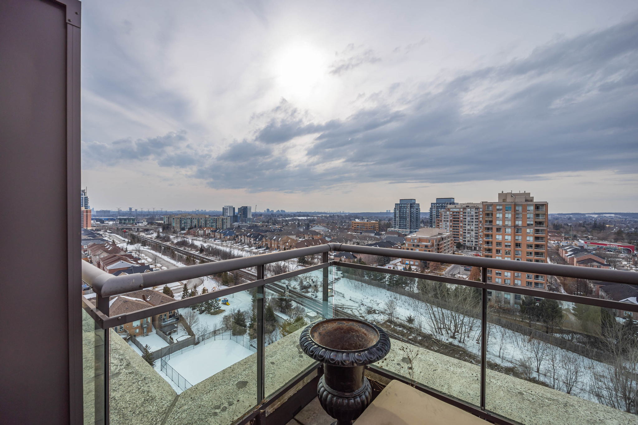 Richmond Hill property showcase — delivered property photograph 39