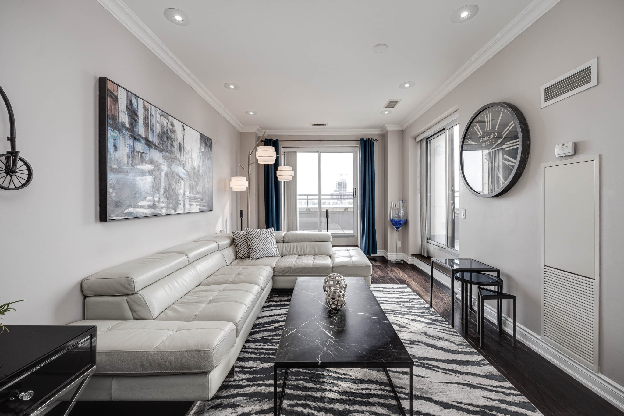 Richmond Hill property showcase — delivered property photograph 2