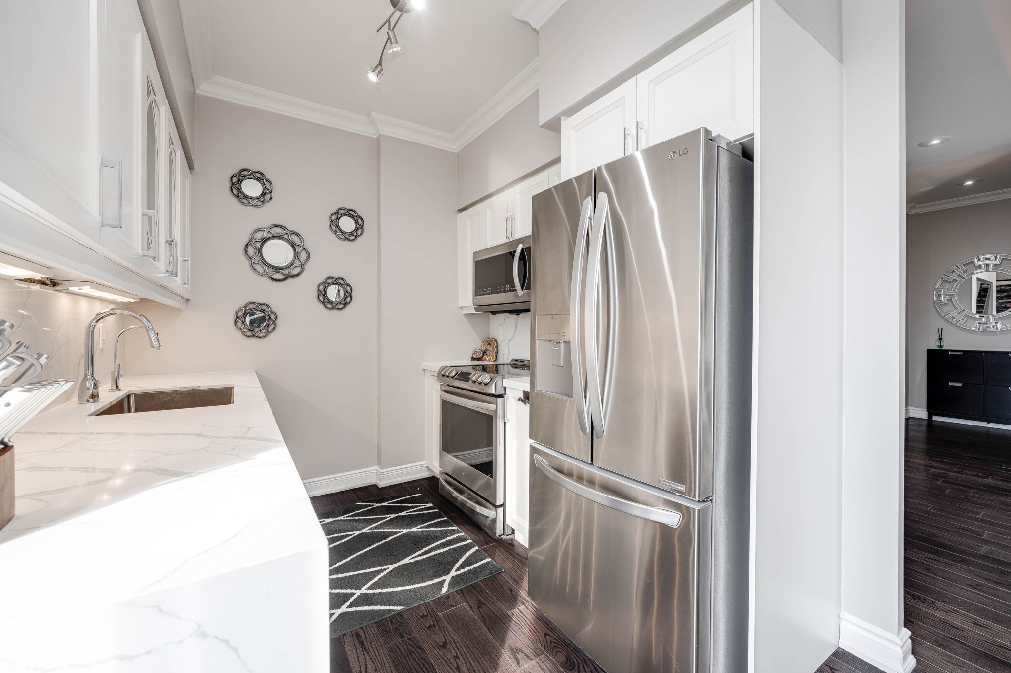 Richmond Hill property showcase — delivered property photograph 11