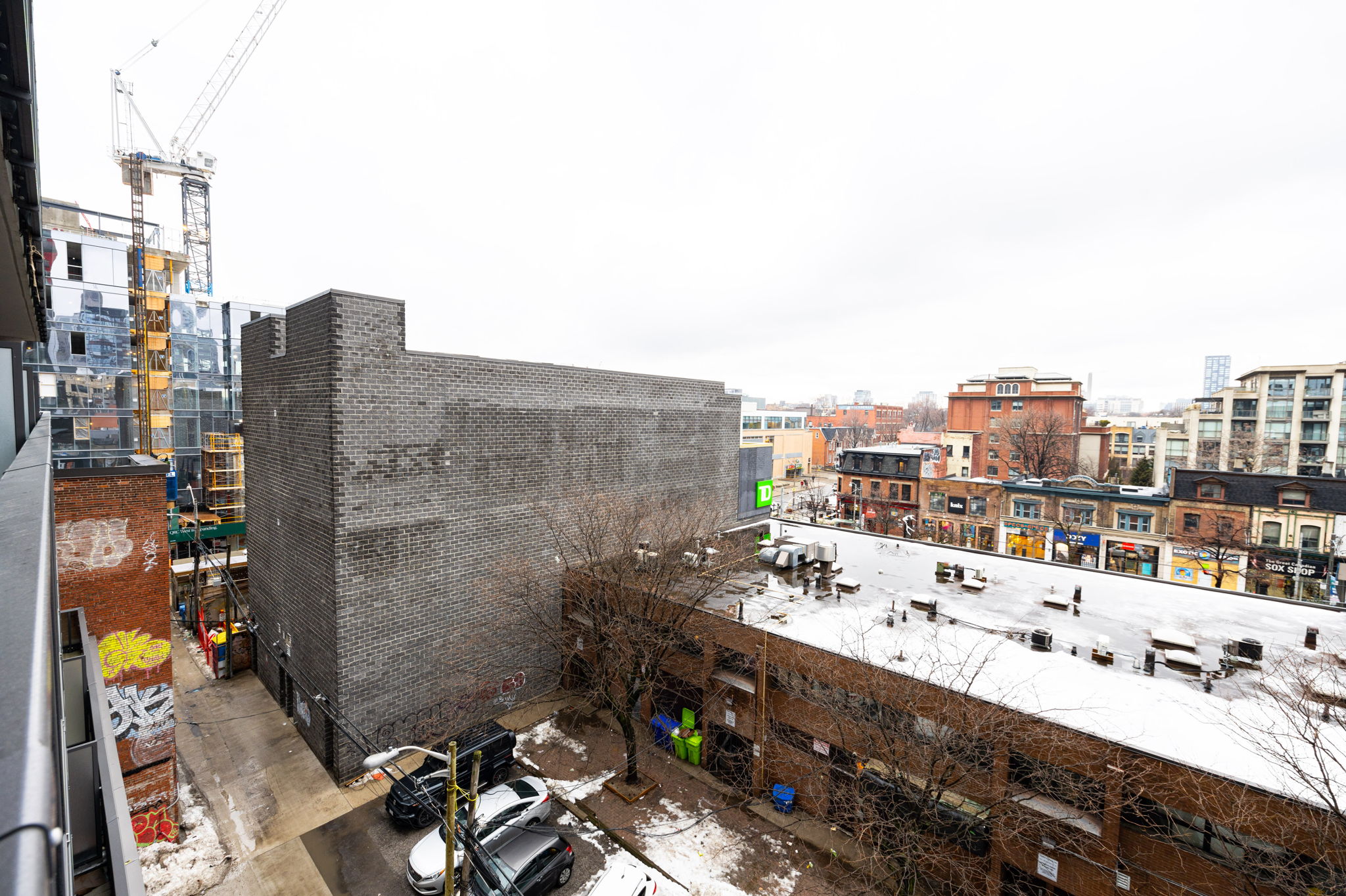 Toronto property showcase — delivered property photograph 34