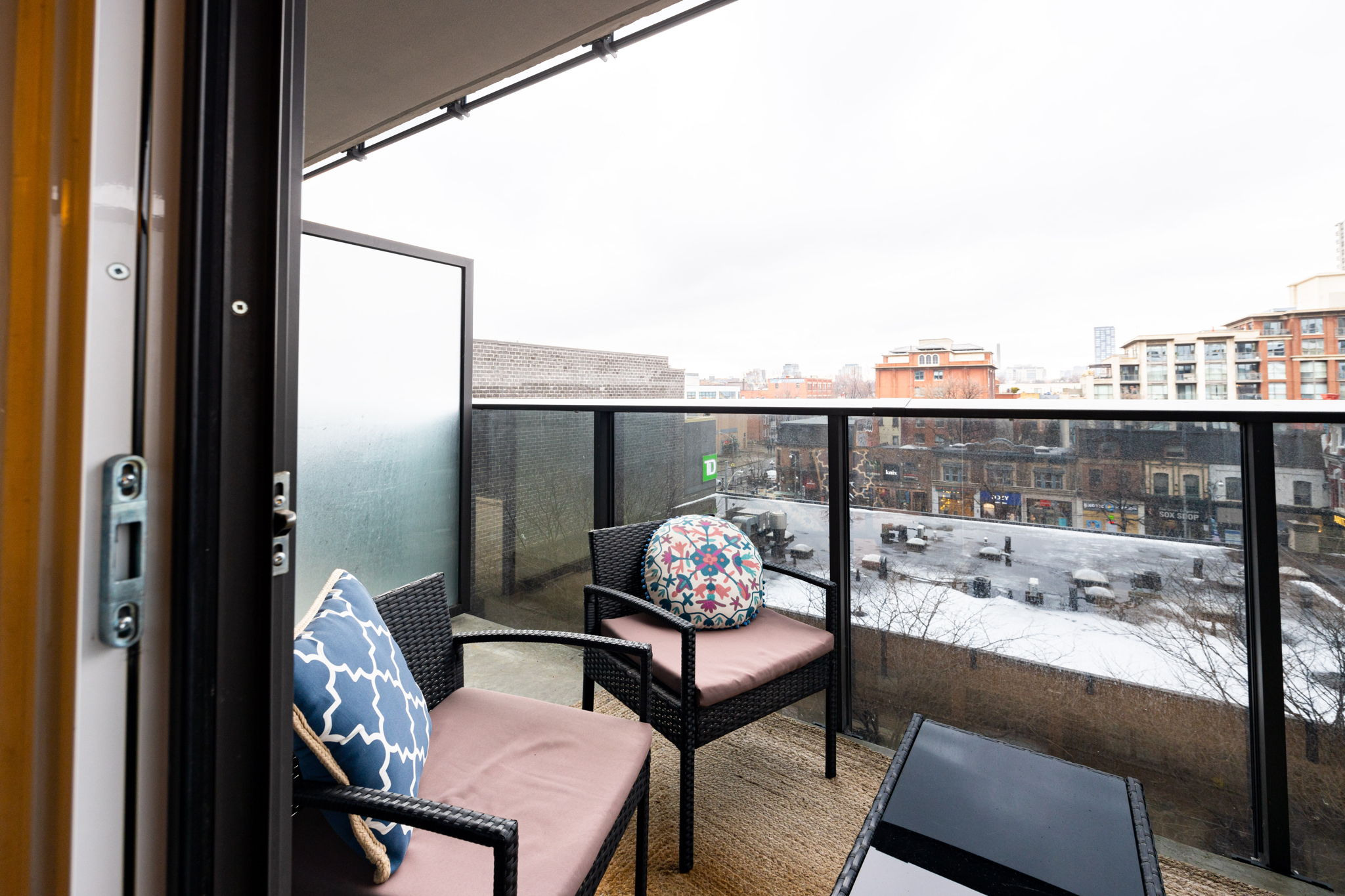 Toronto property showcase — delivered property photograph 31