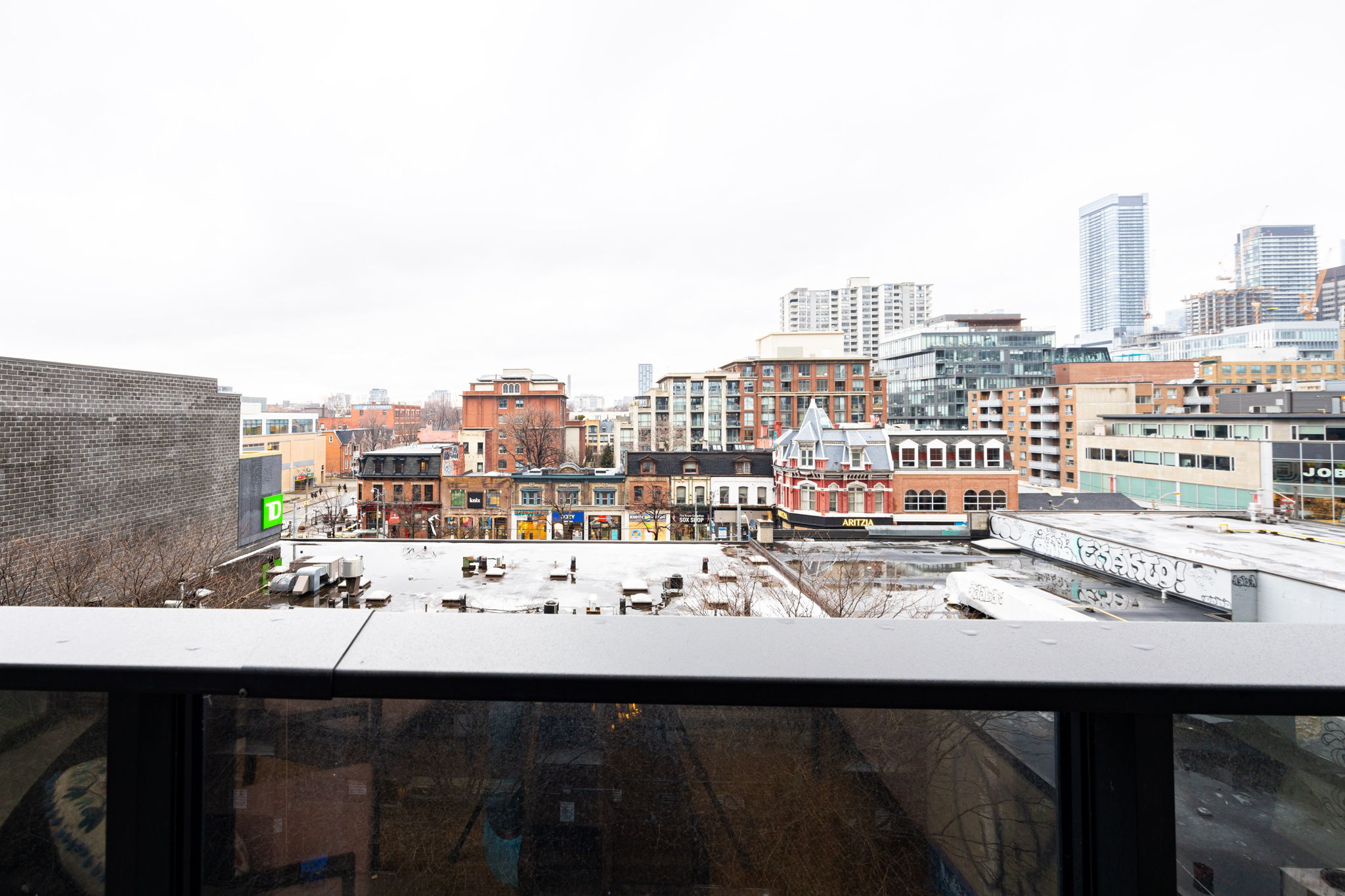 Toronto property showcase — delivered property photograph 32