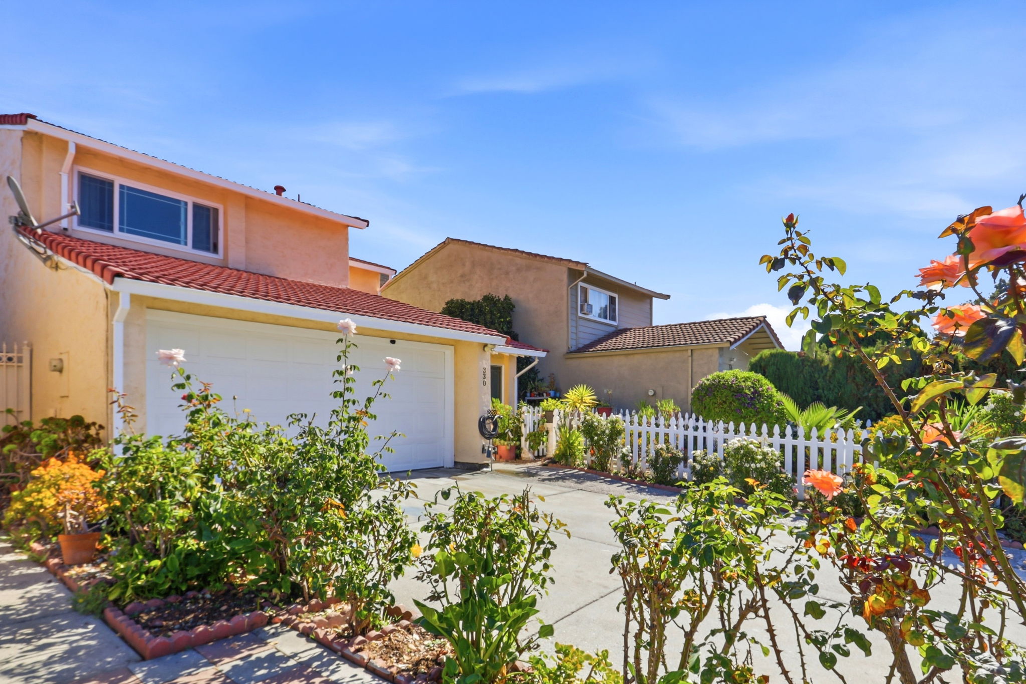 003_F8_330 Ryegate Ct