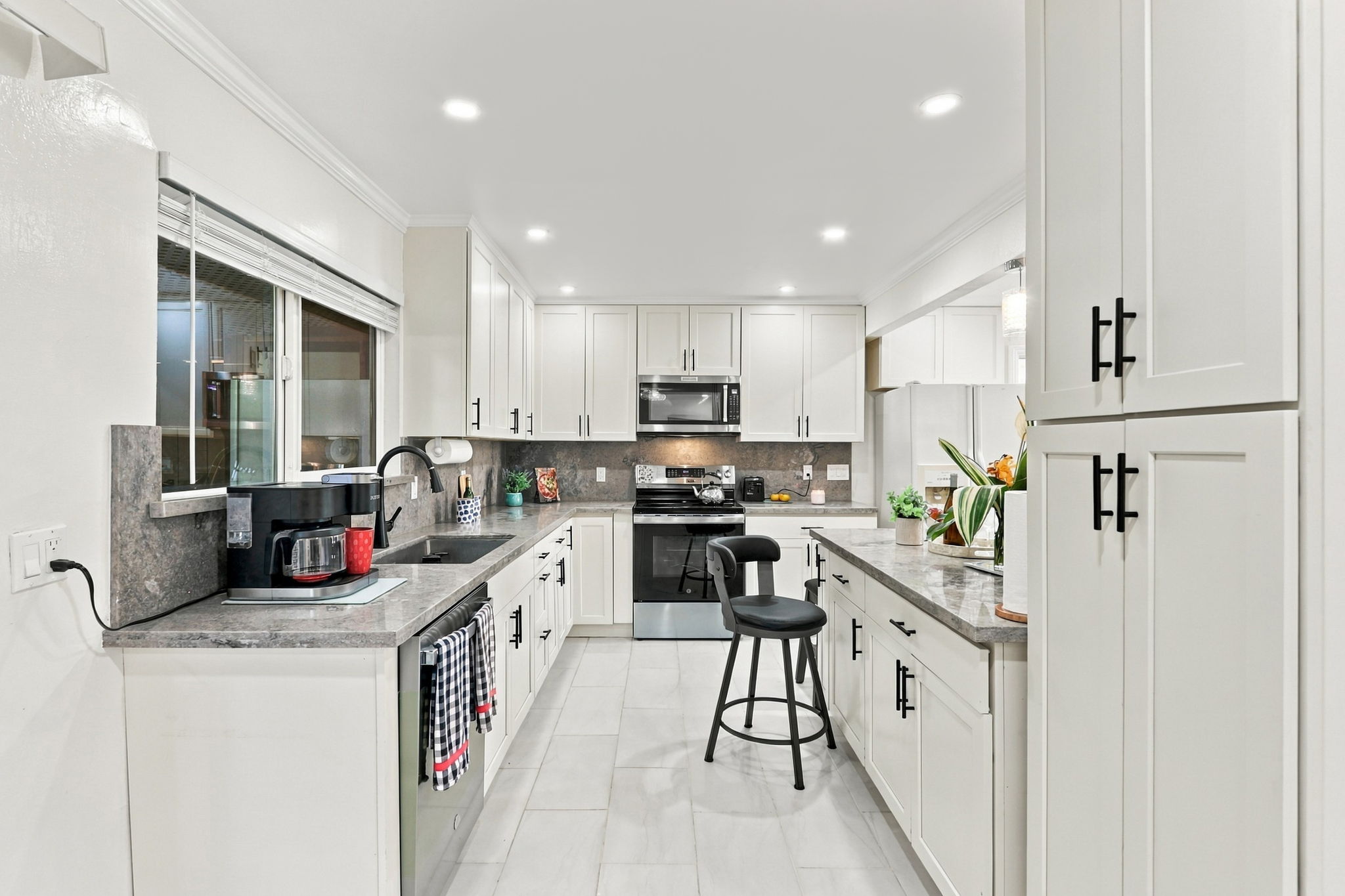 013_F8_330 Ryegate Ct