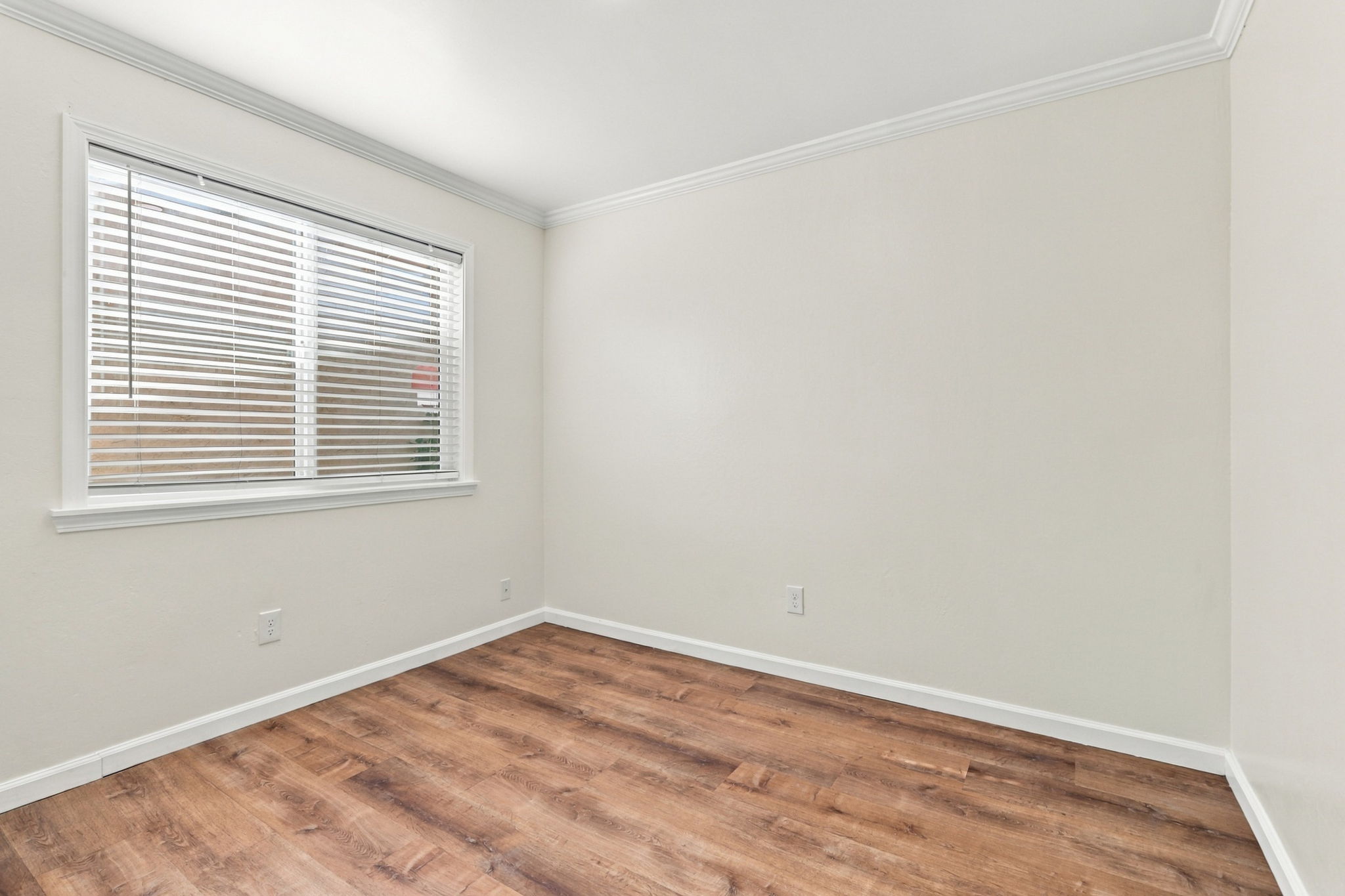 029_F8_330 Ryegate Ct