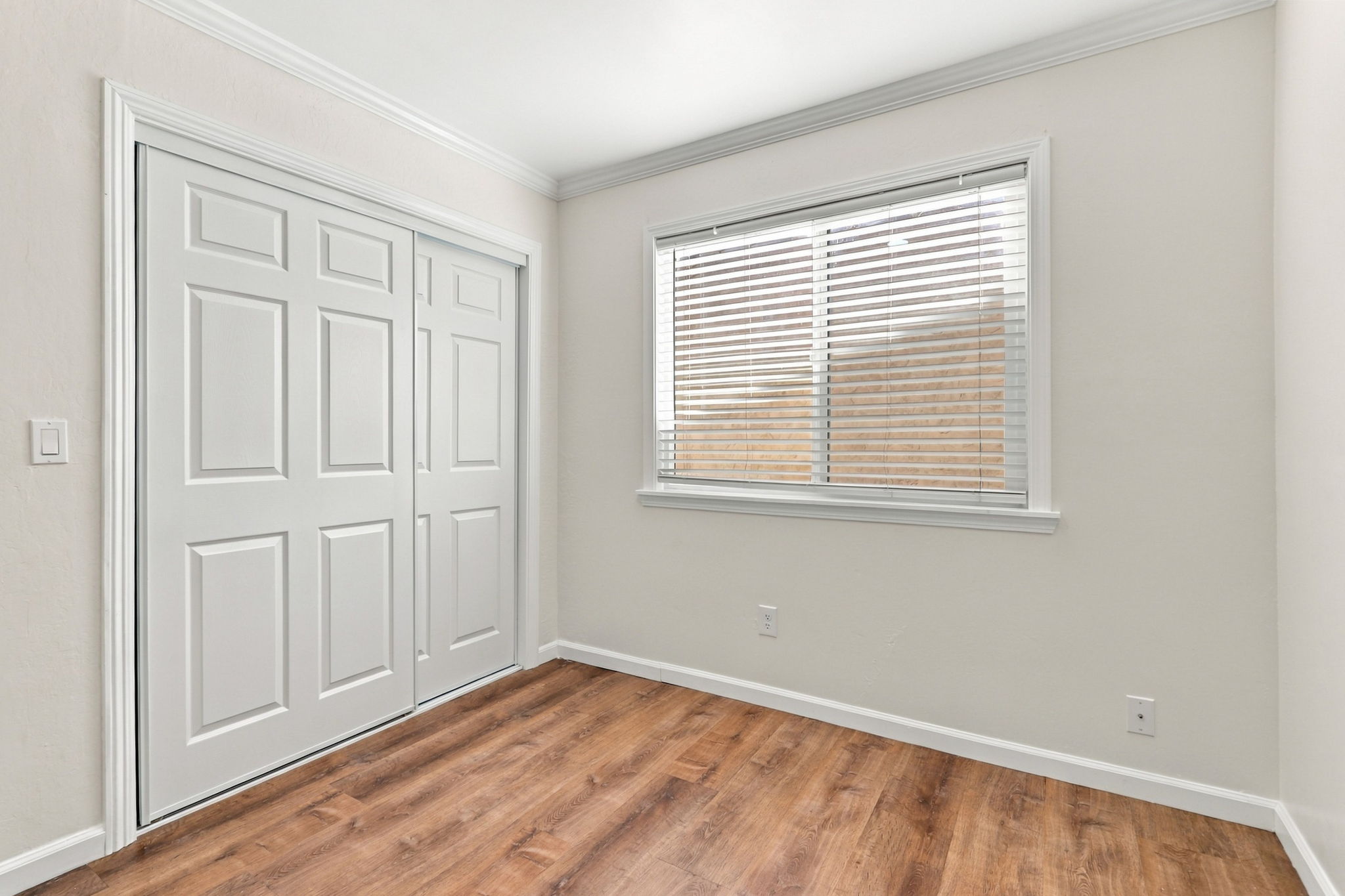030_F8_330 Ryegate Ct