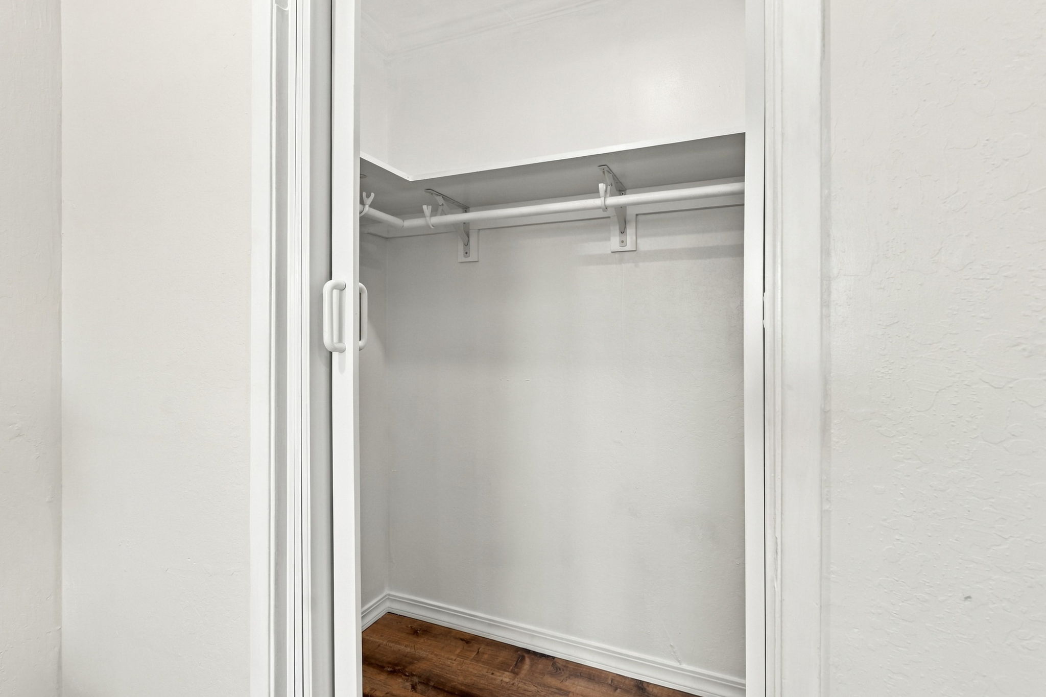 031_F8_330 Ryegate Ct