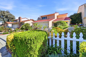 002_F8_330 Ryegate Ct