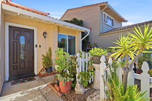 004_F8_330 Ryegate Ct