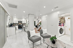 012_F8_330 Ryegate Ct