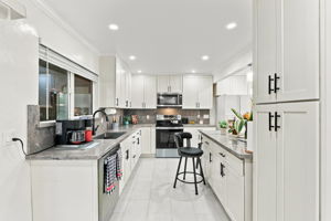 013_F8_330 Ryegate Ct