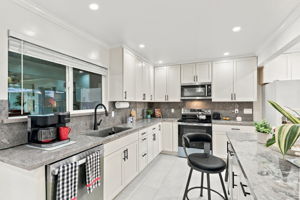 014_F8_330 Ryegate Ct