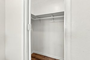 031_F8_330 Ryegate Ct