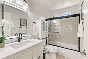 032_F8_330 Ryegate Ct