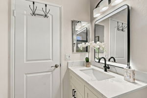 034_F8_330 Ryegate Ct