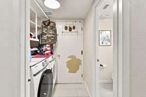 041_F8_330 Ryegate Ct