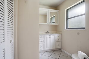  Photo 33