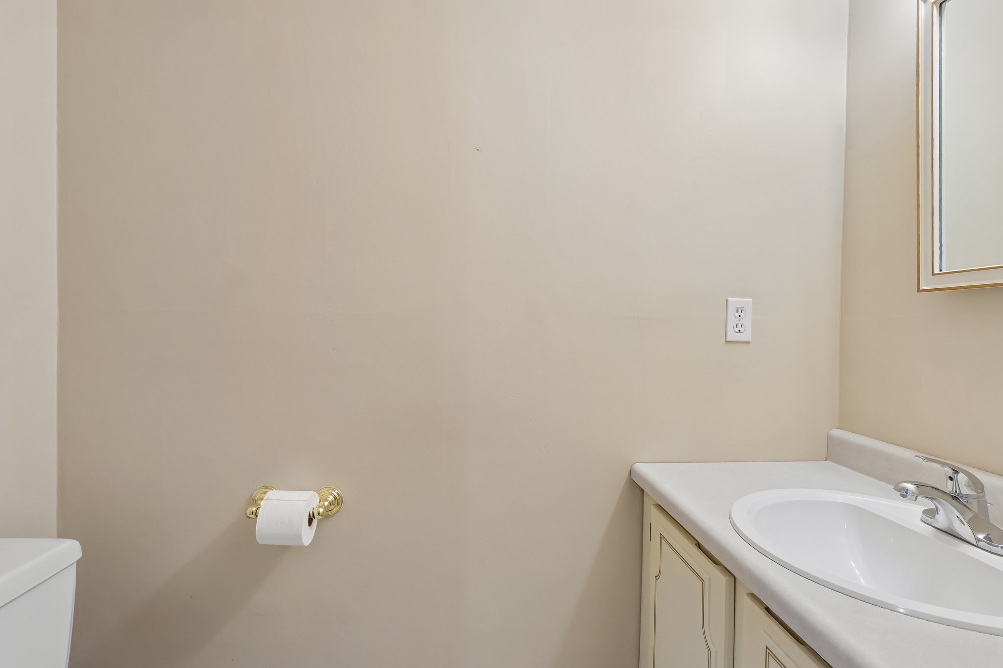 Woodbridge Dr-S0309-041.jpg
