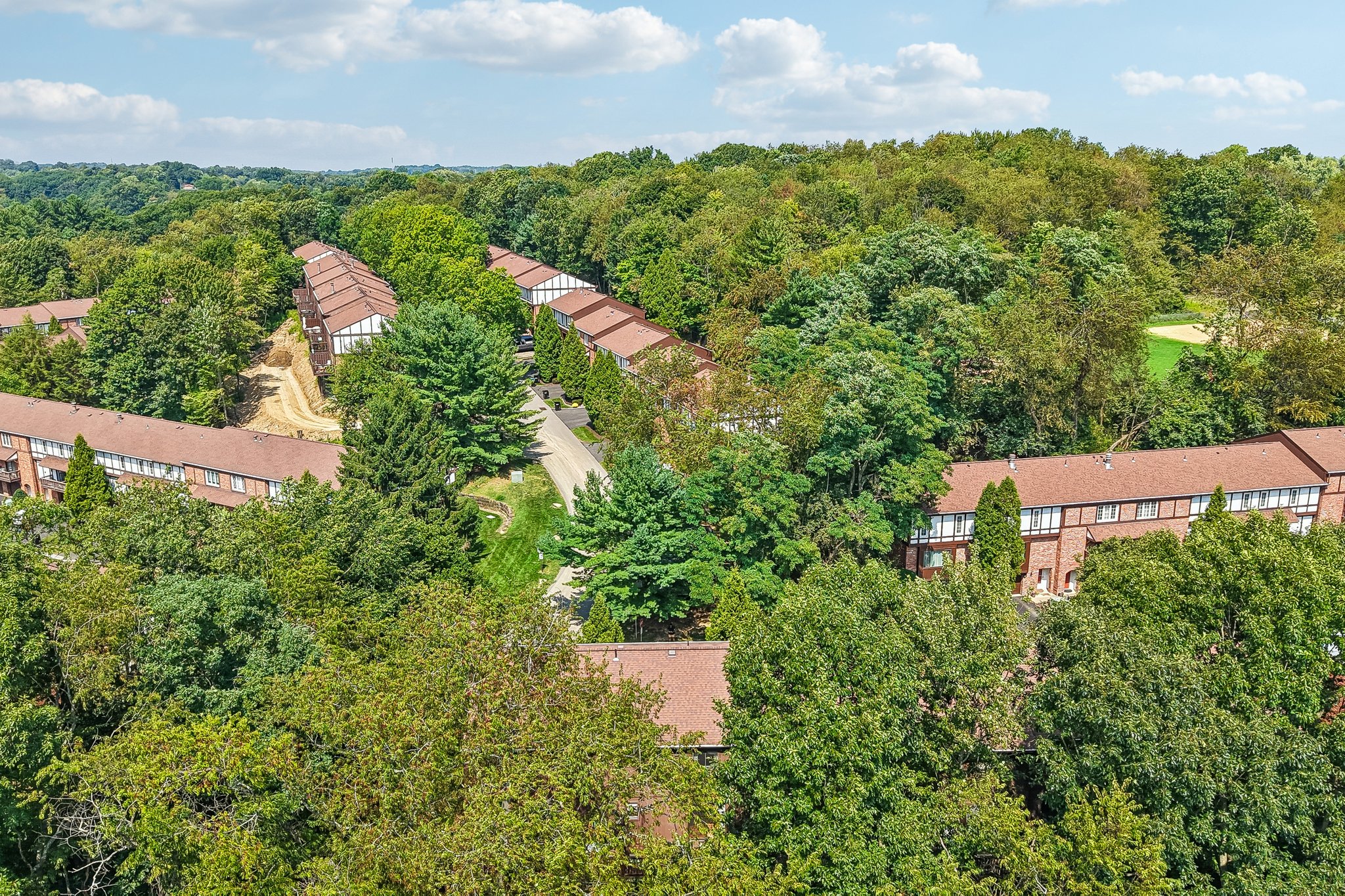 Woodbridge Dr-S0309-053.jpg