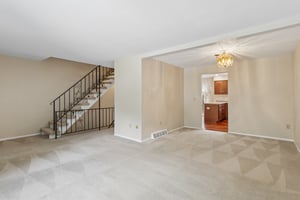 Woodbridge Dr-S0309-011.jpg