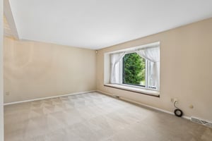Woodbridge Dr-S0309-012.jpg