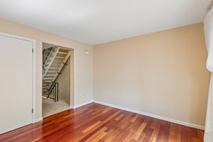 Woodbridge Dr-S0309-016.jpg