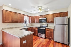 Woodbridge Dr-S0309-020.jpg