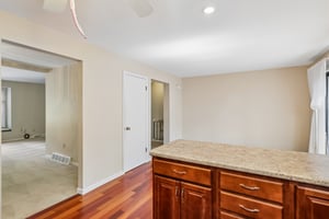 Woodbridge Dr-S0309-022.jpg