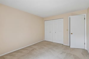 Woodbridge Dr-S0309-031.jpg