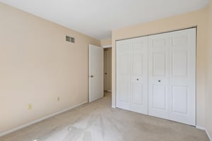 Woodbridge Dr-S0309-036.jpg