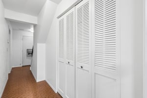 Woodbridge Dr-S0309-039.jpg