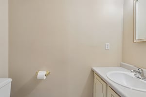 Woodbridge Dr-S0309-041.jpg