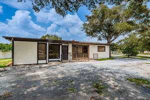 Front Exterior2-2
