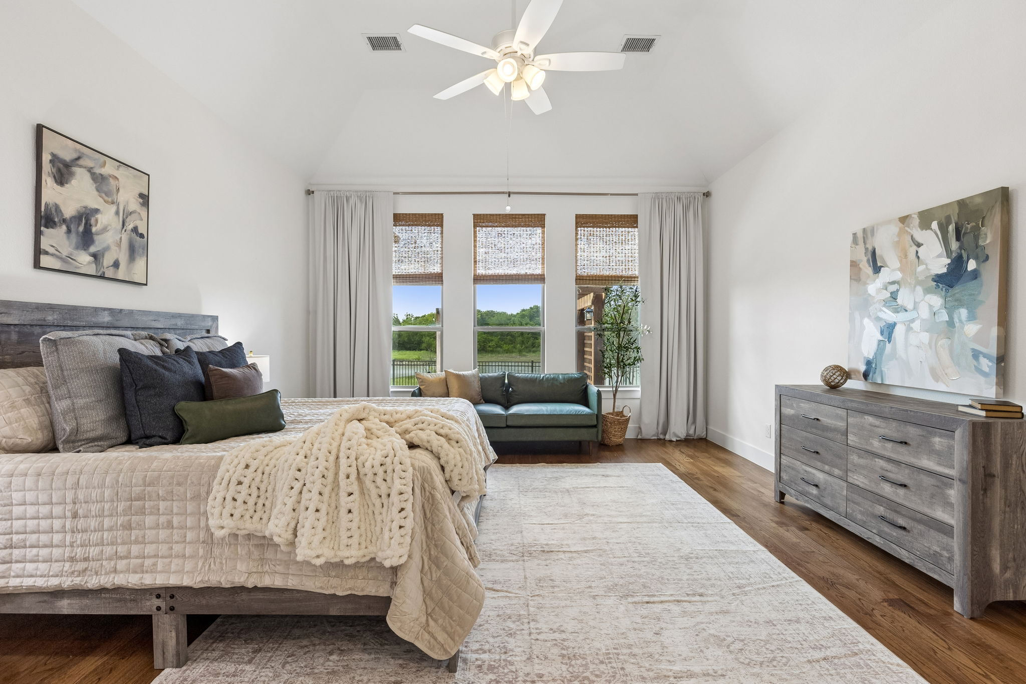 3300Crescent_024