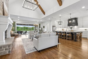 3300Crescent_013