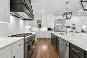 3300Crescent_021