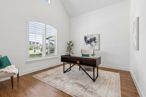 3300Crescent_031