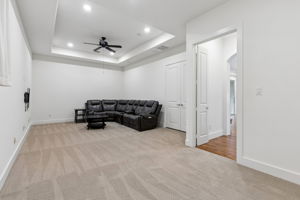 3300Crescent_032