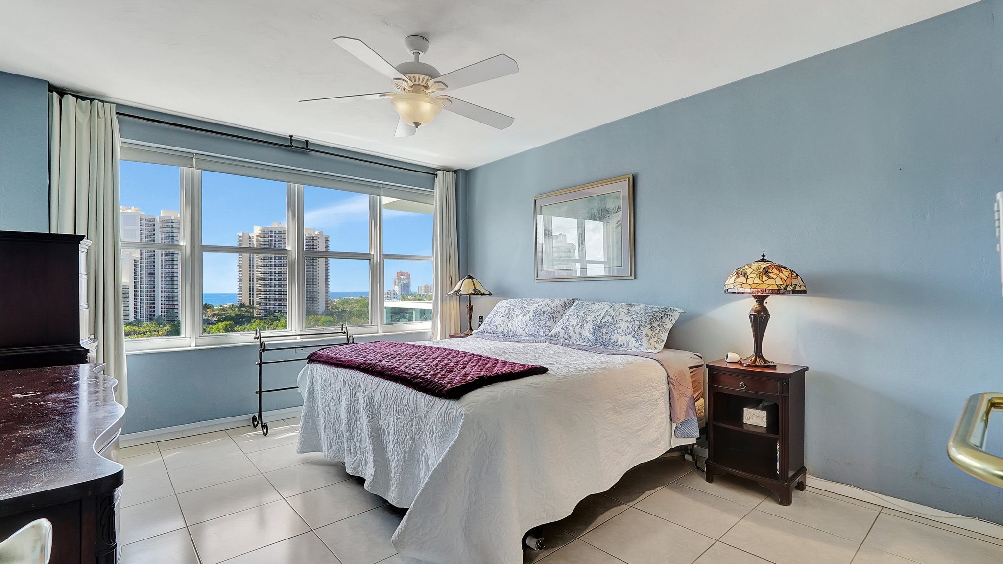 Sitting area in master bedroom