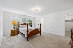 Spacious 17x14 owner's suite with new carpet/pad, paint,  and fixtures.