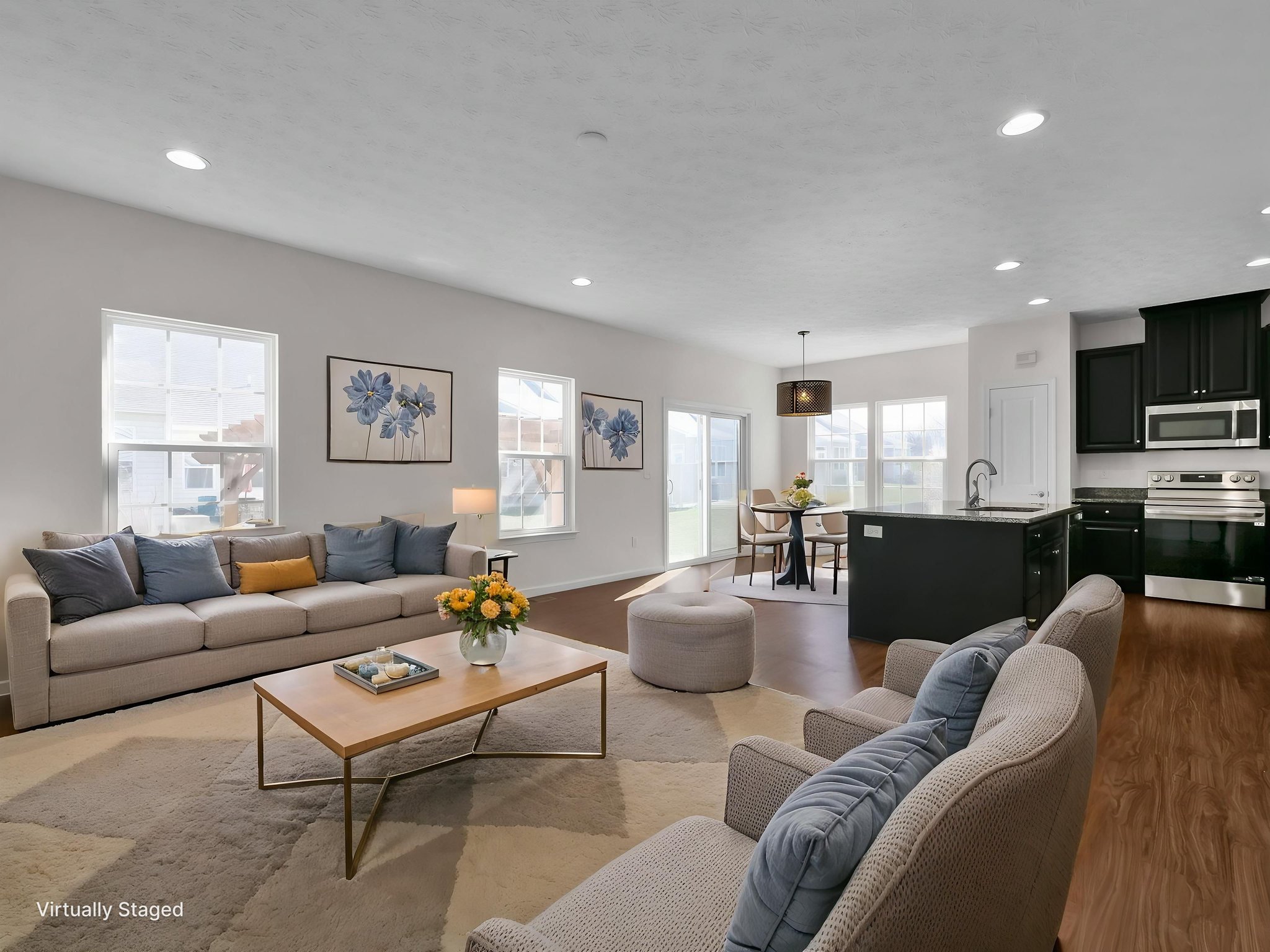_1073766 virtually staged.jpeg