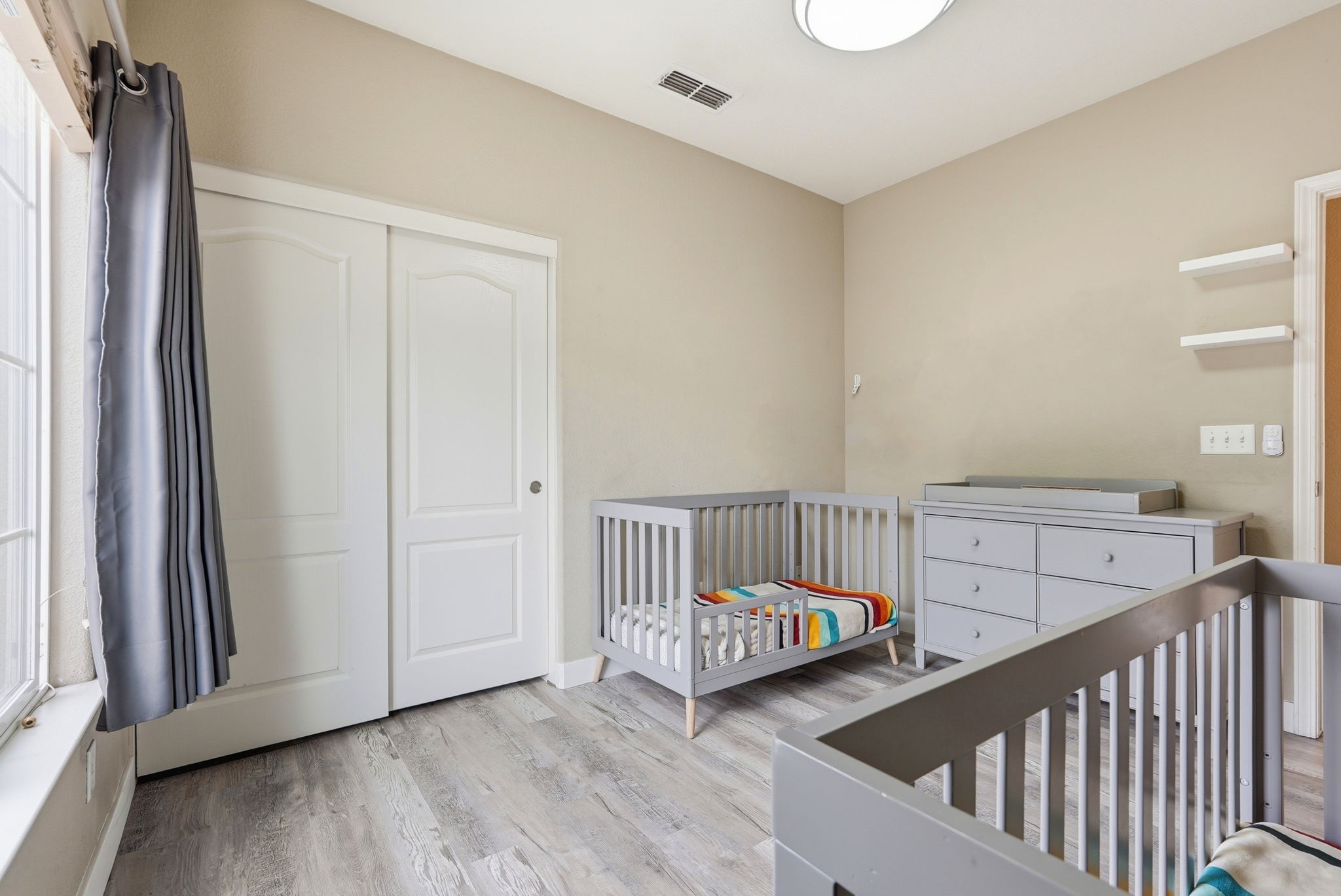 016_f8_3301 N Park Dr 2212