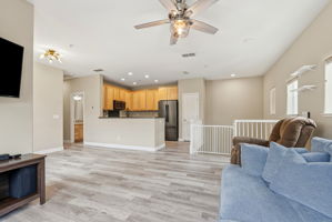 008_f8_3301 N Park Dr 2212