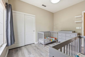 016_f8_3301 N Park Dr 2212